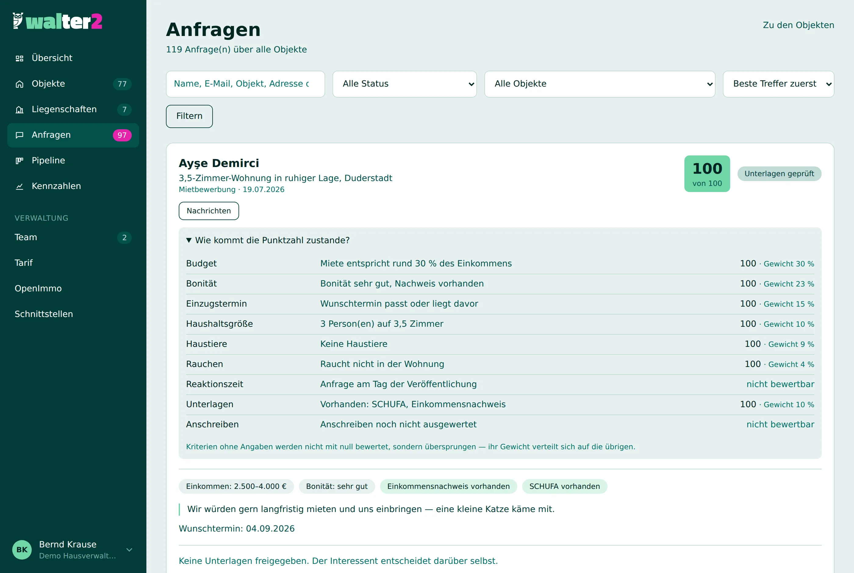 Anfrageliste mit Punktzahl 95 und aufgeklappter Begründung je Kriterium