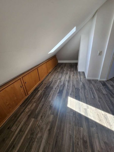 Sanierte Penthouse-Wohnung in Göttingen – 3 Zimmer plus Wohnküche